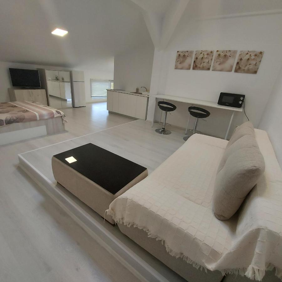 Villa Romelia - Select Apartments Vadu Exterior photo